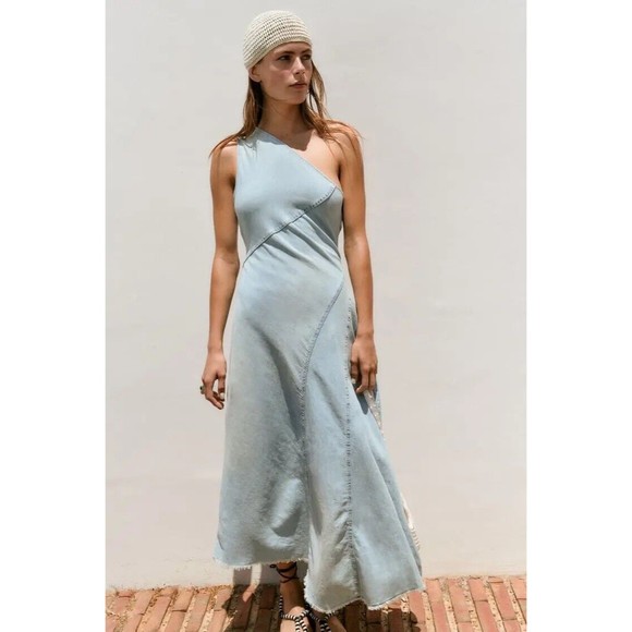 Zara Dresses & Skirts - Zara Women’s Dress Denim Midi Asymmetrical Light Wash Raw Hem Size XS New
